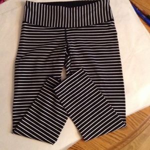 ISO Lululemon Leggings